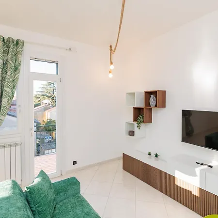 Eleganza E Comfort A Due Passi Da Free Park Apartment